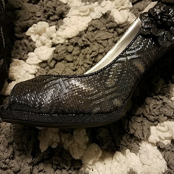 NWOB Ruby Shoo heels - Picture 5 of 5